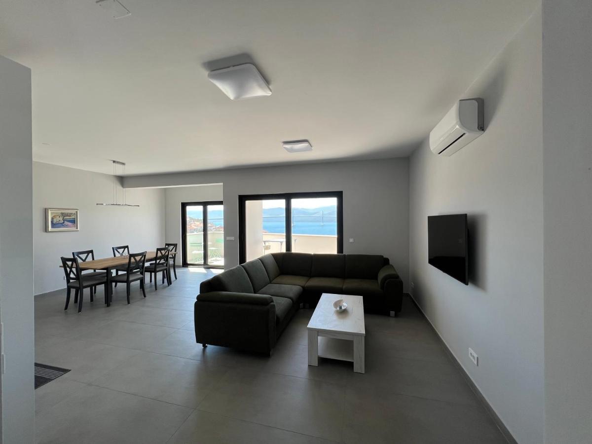 Villa Janja โกมาร์นา ภายนอก รูปภาพ